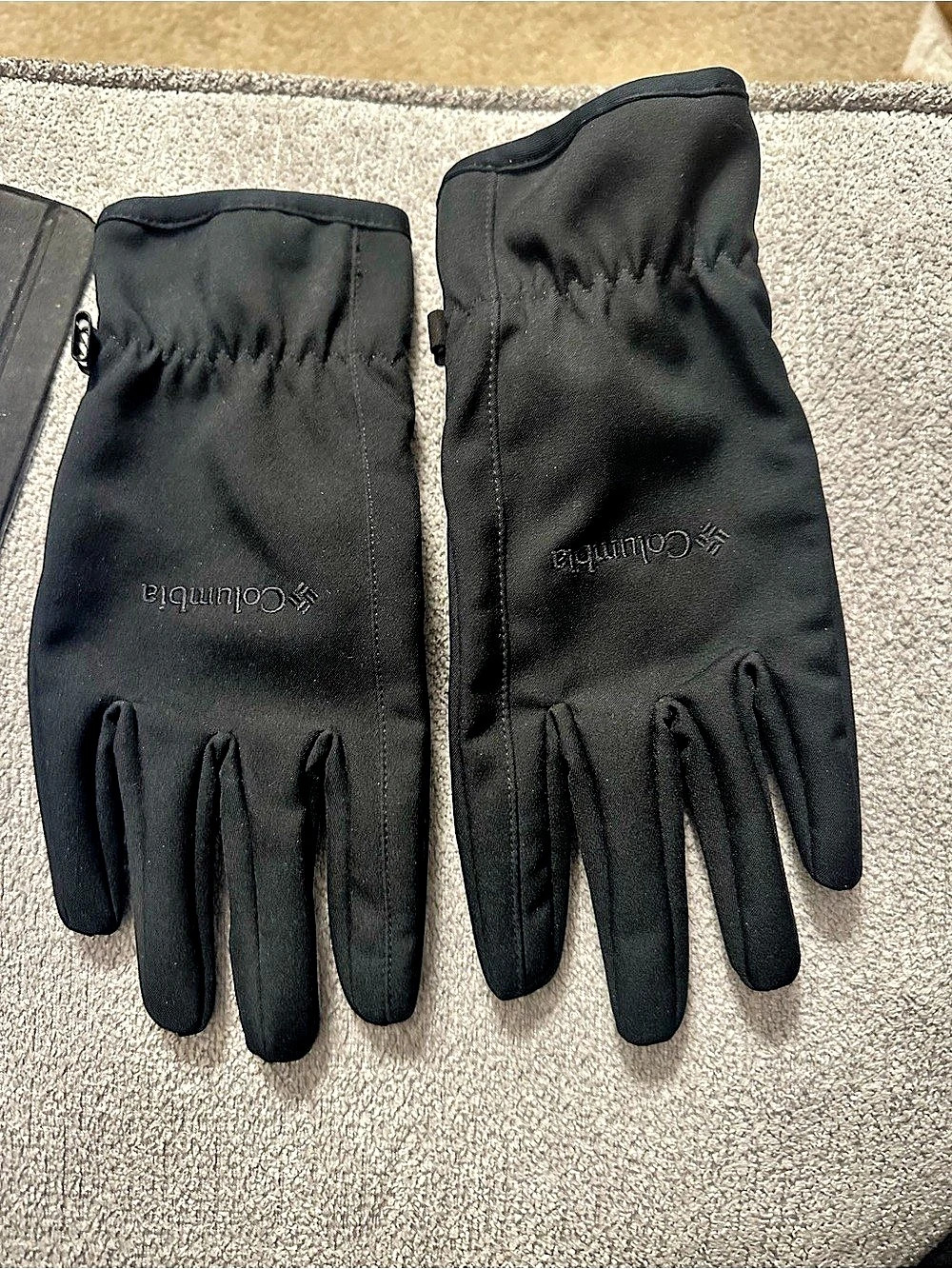 Columbia Men's Black Gloves. NWT!
Size XL